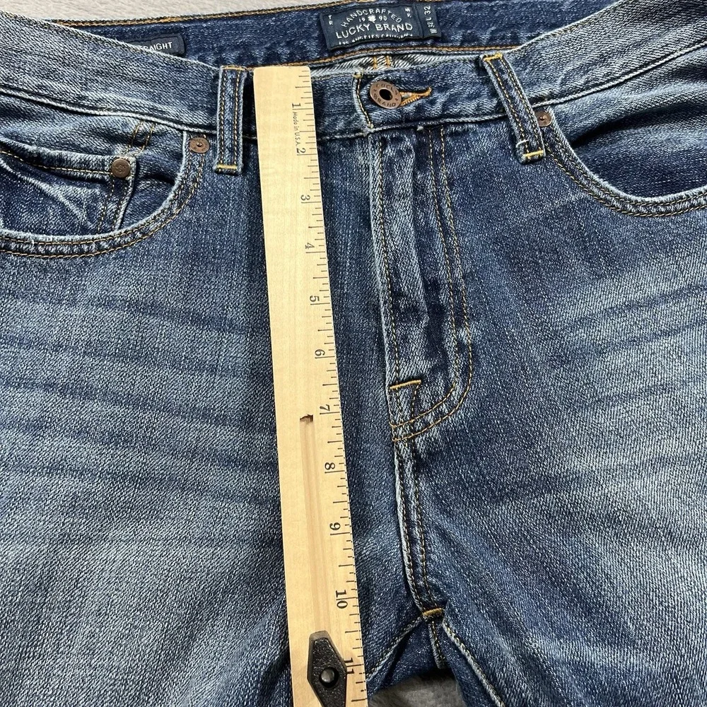 Lucky Brand Jeans Mens 32x32 Blue 221 Original Straight Mid Rise Medium Wash